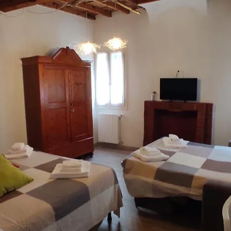 Green Rooms Ferrara Pensjonat 4*