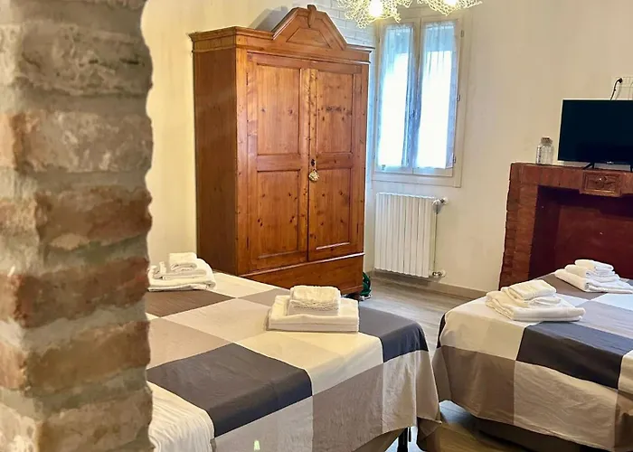 Green Rooms Ferrara Pensjonat 4*